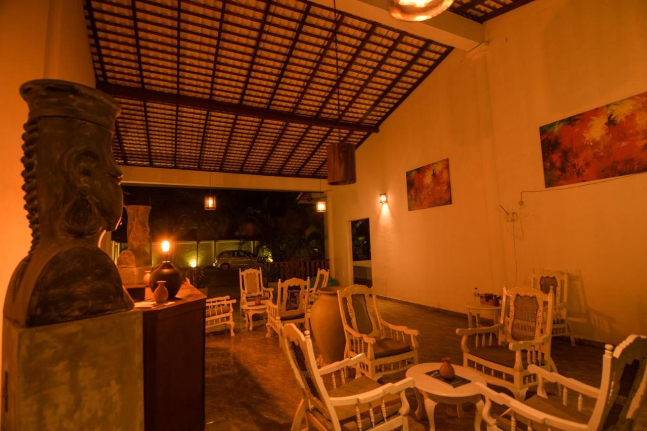 Mawella Beach Resort Тангале Екстериор снимка
