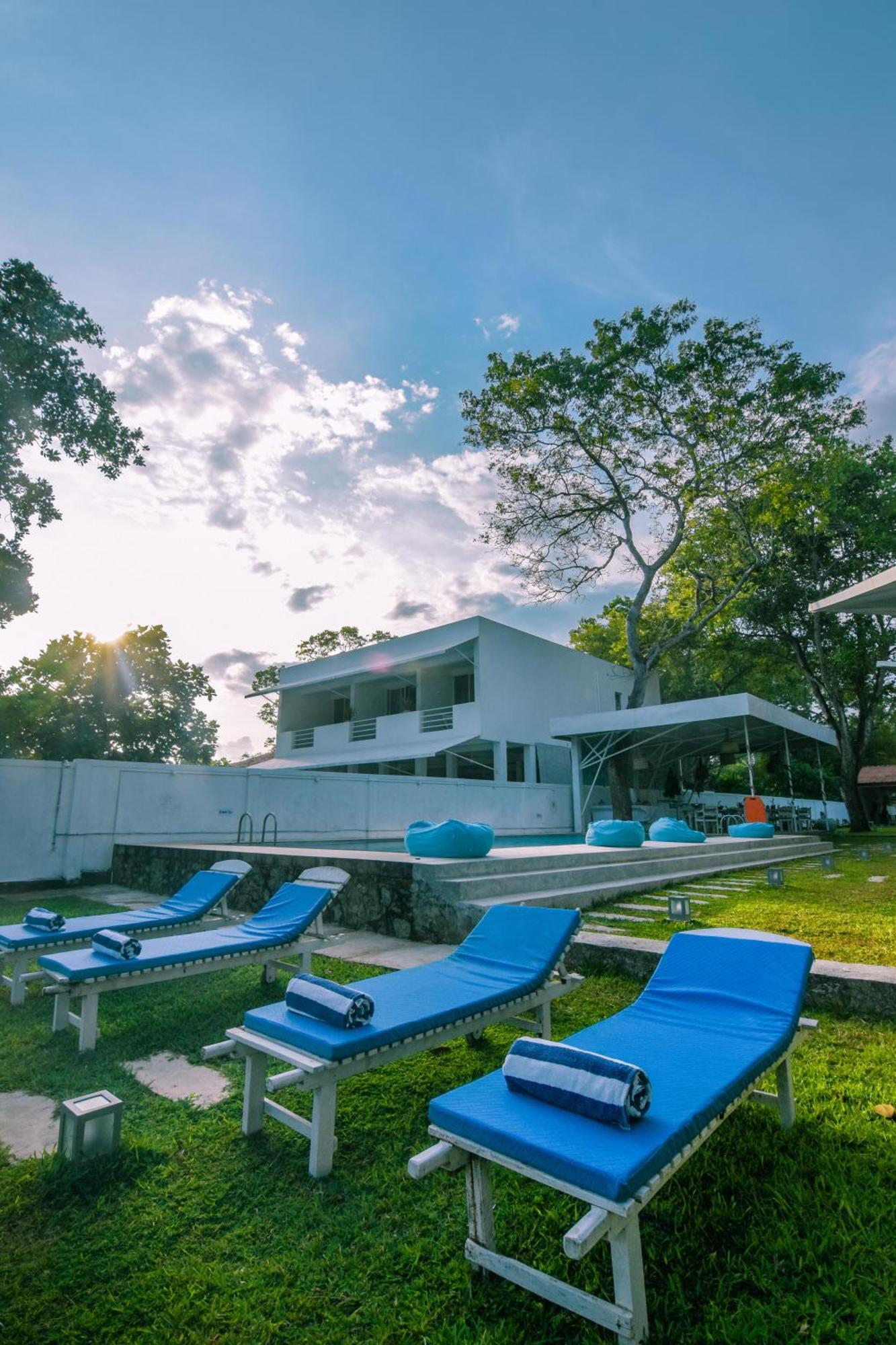 Mawella Beach Resort Тангале Екстериор снимка